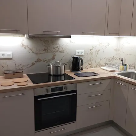 Silver Orb * Hriszí Aktí Haniá